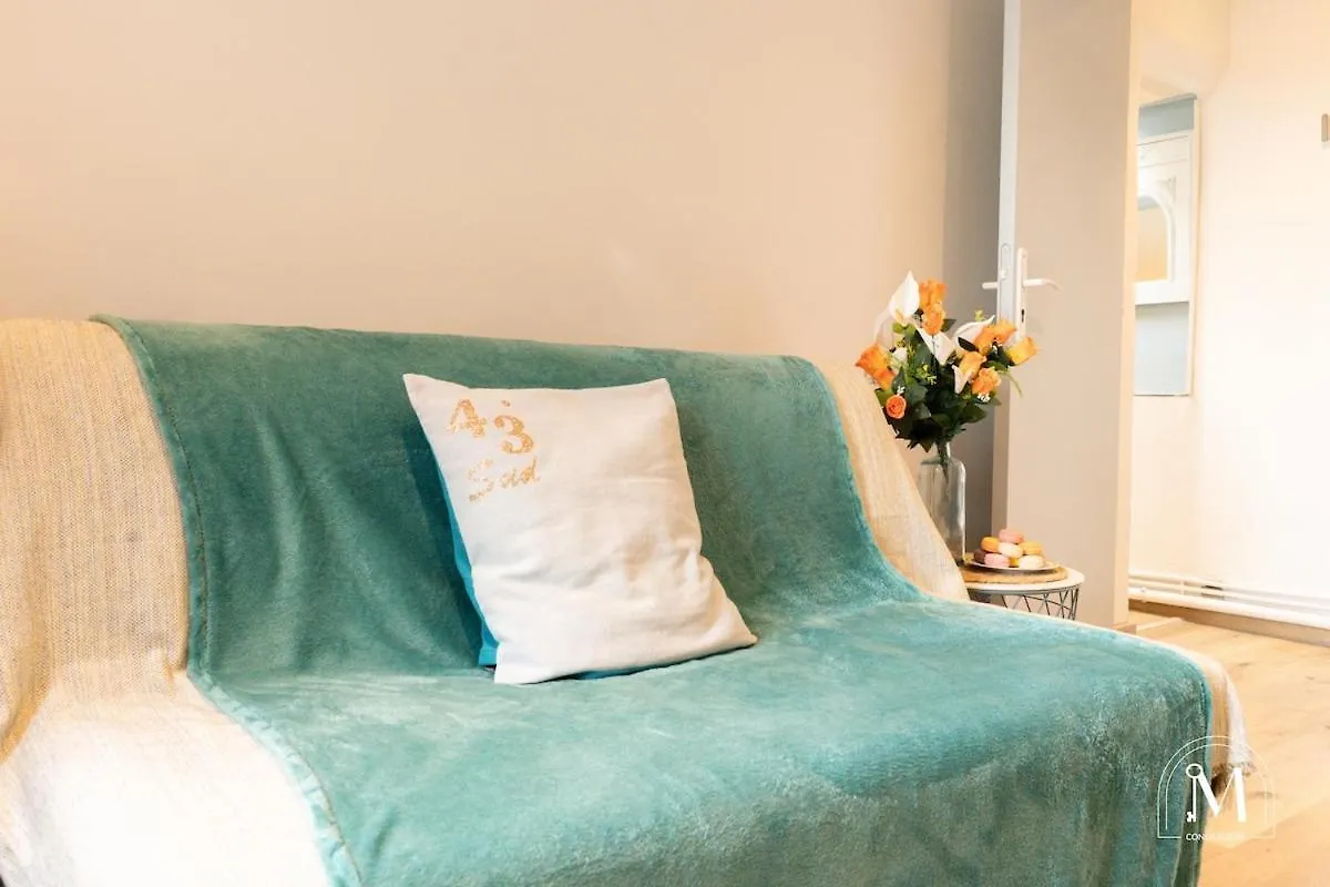 Apartment Studio Climatise Dans Le Centre-Ville De Sanary